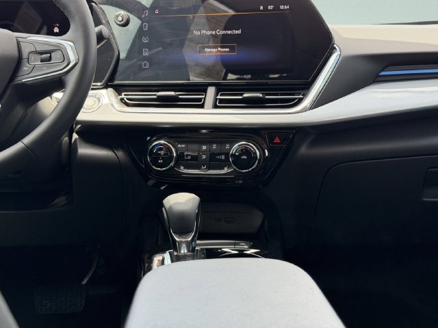 New 2026 Chevrolet Trax LT w/ Sunroof Package FWD image 17