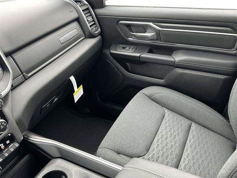 New 2026 RAM 1500 4x4 Crew Cab image 16