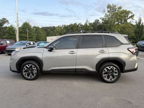 Certified 2025 Subaru Forester Premium AWD/4WD image 6