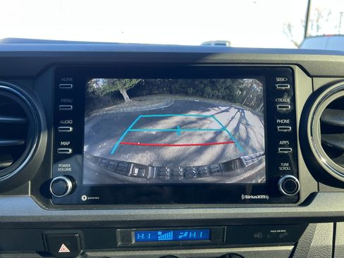 Used 2021 Toyota Tacoma TRD Sport image 25