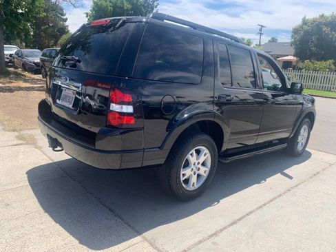 Used 2010 Ford Explorer XLT RWD image 5