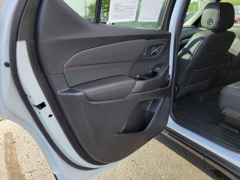 Used 2023 Chevrolet Traverse RS w/ LPO, Floor Liner Package AWD/4WD image 21