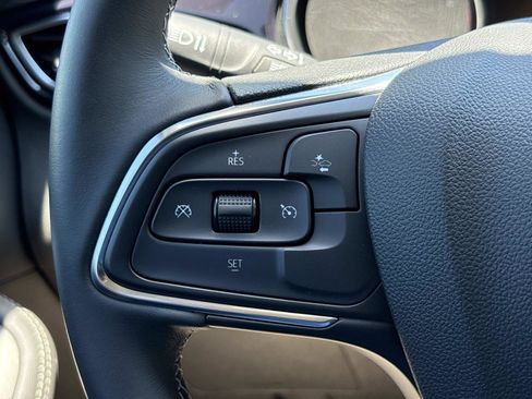 Used 2023 Buick Encore GX Select w/ Sport Touring Package FWD image 17