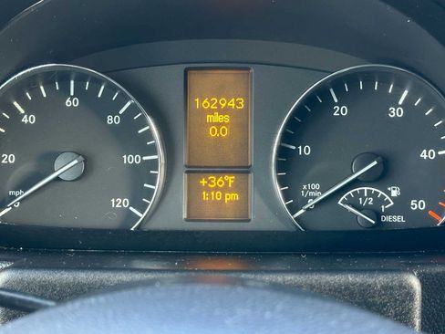 Used 2016 Freightliner Sprinter 2500 image 23