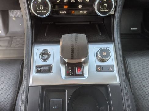 Used 2023 Jaguar F-PACE S AWD/4WD image 22