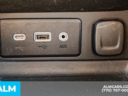 Used 2024 GMC Terrain SLE image 45