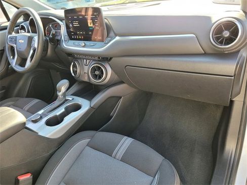 Used 2023 Chevrolet Blazer LT image 17