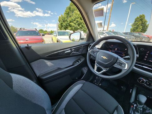 Used 2025 Chevrolet TrailBlazer LT w/ Convenience Package image 15