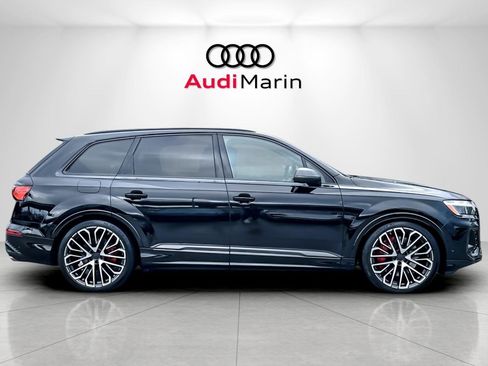 New 2026 Audi SQ7 Prestige image 6