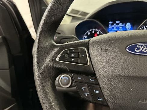 Used 2017 Ford Escape SE image 8