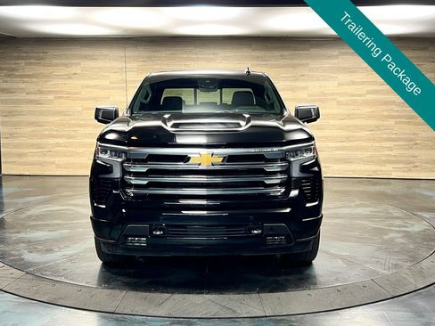 Used 2026 Chevrolet Silverado 1500 High Country w/ High Country Premium Package AWD/4WD image 9