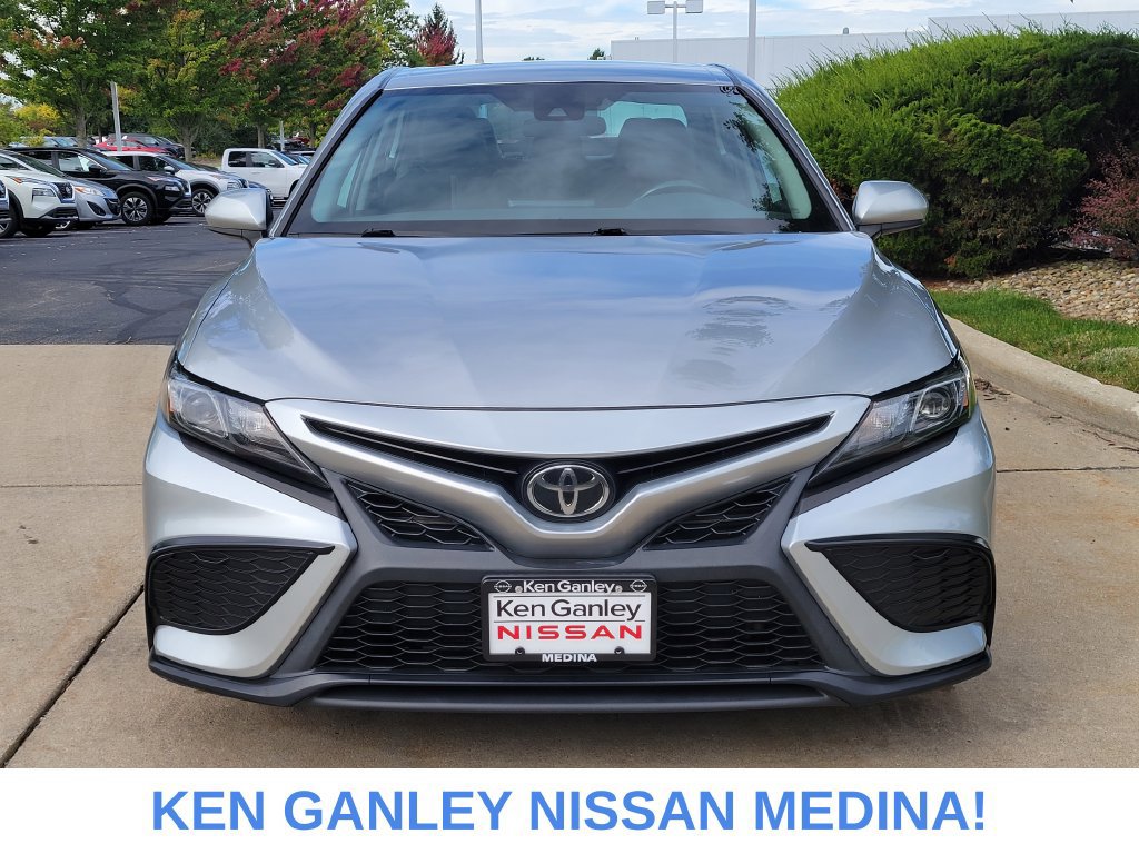 Used 2021 Toyota Camry SE AWD/4WD image 8