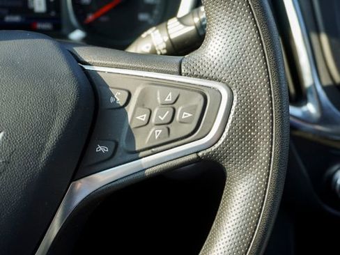 Used 2023 Chevrolet Equinox LT image 19