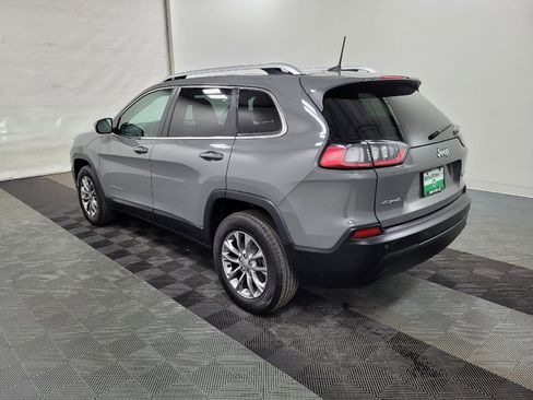 Used 2020 Jeep Cherokee Latitude Plus w/ Comfort/Convenience Group AWD/4WD image 3