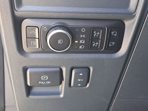 Used 2025 Ford F150 Platinum w/ Equipment Group 702A High image 32