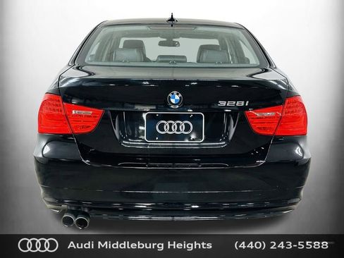 Used 2011 BMW 328i xDrive Sedan AWD/4WD image 7