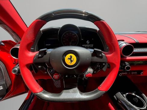 Used 2022 Ferrari 812 Competizione RWD image 9