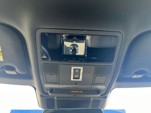 Used 2023 Land Rover Range Rover Evoque S image 24