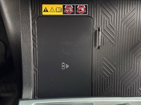 Used 2024 Toyota Tacoma Limited w/ Limited Package (LT) image 21