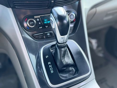 Used 2013 Ford Escape SEL image 38