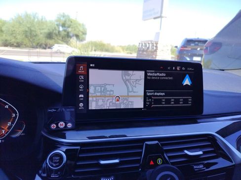 Used 2022 BMW M550i xDrive AWD/4WD image 10