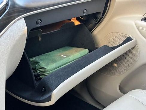 Used 2020 Jeep Grand Cherokee Limited image 42