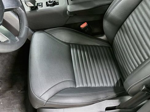 Used 2025 Land Rover Discovery S AWD/4WD image 21