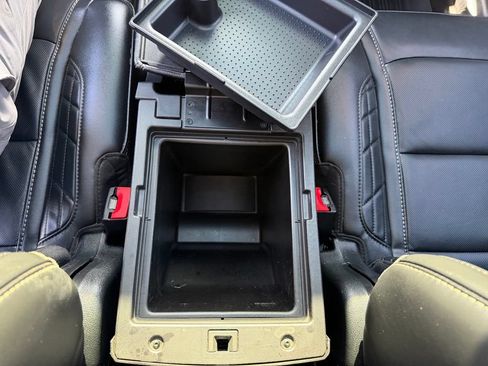 Used 2018 Ford Explorer Platinum AWD/4WD image 43