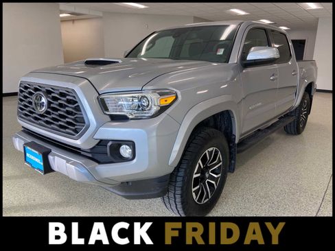 Used 2021 Toyota Tacoma TRD Sport image 11
