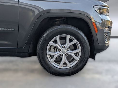 Used 2022 Jeep Grand Cherokee Limited image 12