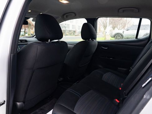 Used 2023 Nissan Leaf SV Plus image 22