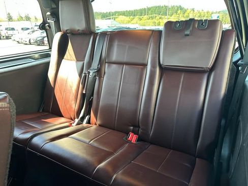 Used 2016 Ford Expedition Platinum AWD/4WD image 23