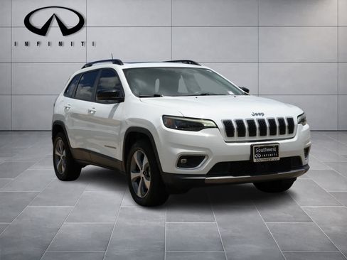 Used 2022 Jeep Cherokee Limited AWD/4WD image 3