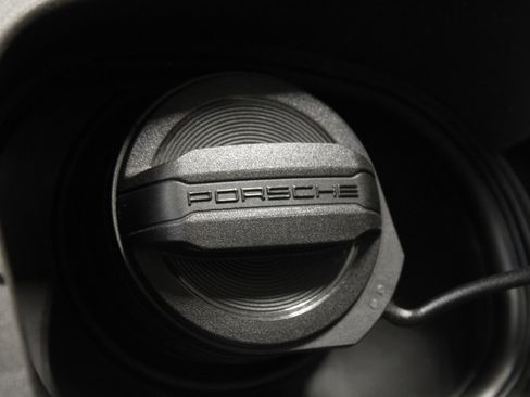 New 2026 Porsche Macan AWD/4WD image 32