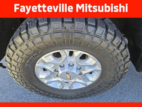 Used 2024 Chevrolet Silverado 2500 LTZ image 12