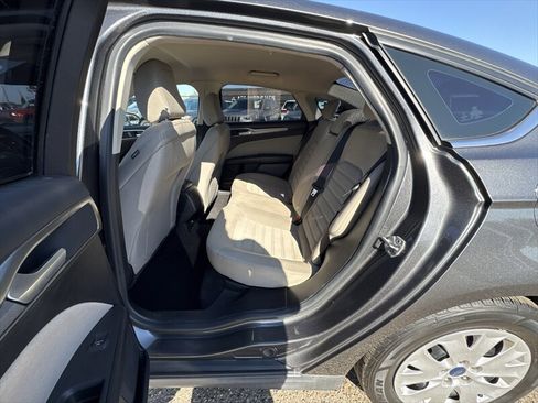 Used 2020 Ford Fusion S FWD image 18