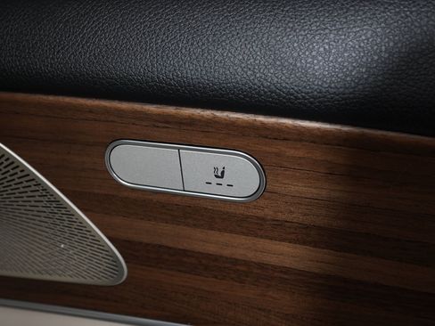 Used 2022 Mercedes-Benz GLE 350 4MATIC image 11