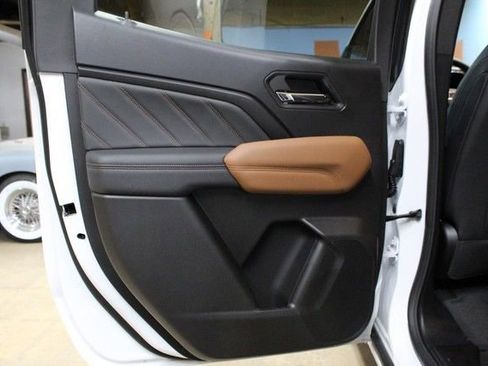 New 2026 GMC Canyon AT4 AWD/4WD image 13