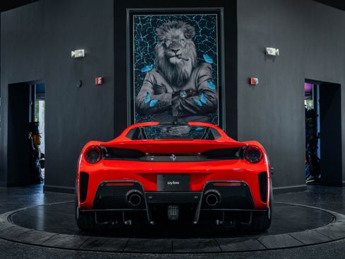 Used 2020 Ferrari 488 Pista Coupe image 13