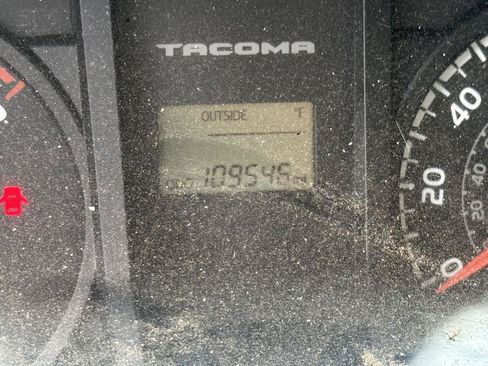 Used 2017 Toyota Tacoma SR RWD image 14