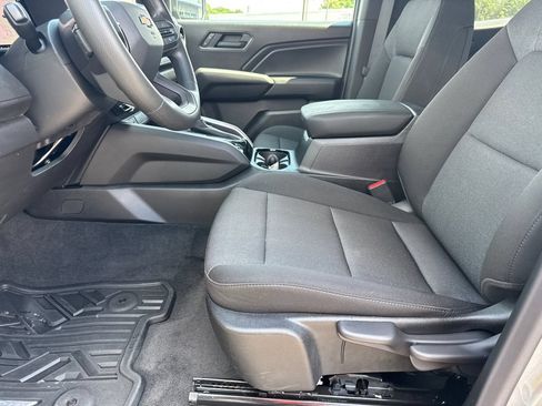Used 2026 Chevrolet Colorado W/T w/ WT Custom Package RWD image 10