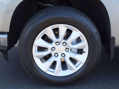 Used 2020 Chevrolet Silverado 1500 Custom w/ Custom Value Package image 29