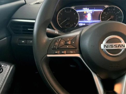 Used 2022 Nissan Altima 2.5 SV image 17