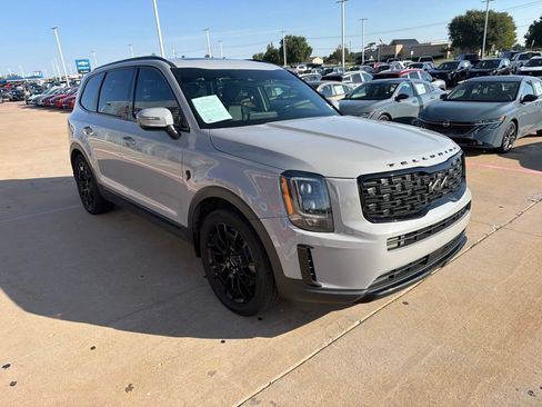 Used 2022 Kia Telluride EX w/ EX Premium Package AWD/4WD image 7