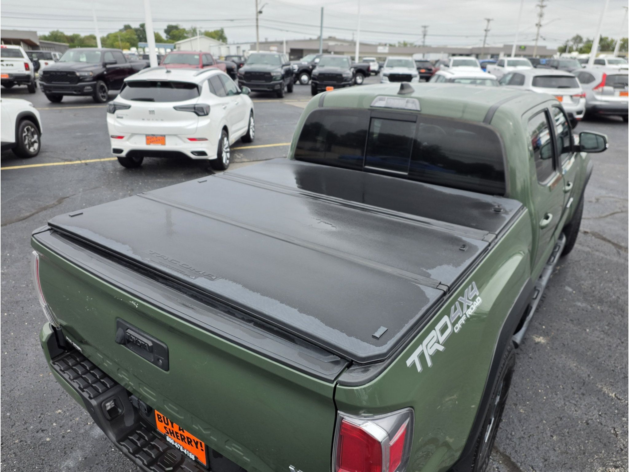 Used 2021 Toyota Tacoma TRD Off-Road w/ Technology Package AWD/4WD image 13