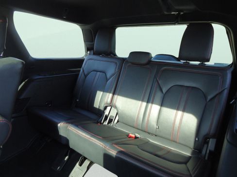 Used 2022 Ford Expedition Limited AWD/4WD image 27