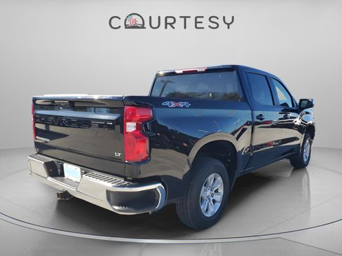 Used 2025 Chevrolet Silverado 1500 LT image 4