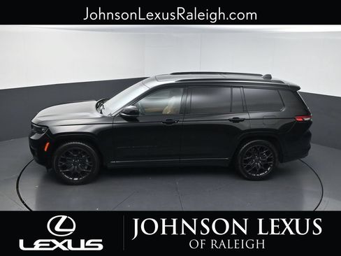 Used 2024 Jeep Grand Cherokee L Summit w/ Advanced Protech Group IV AWD/4WD image 29