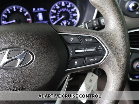 Used 2020 Hyundai Santa Fe SE image 3