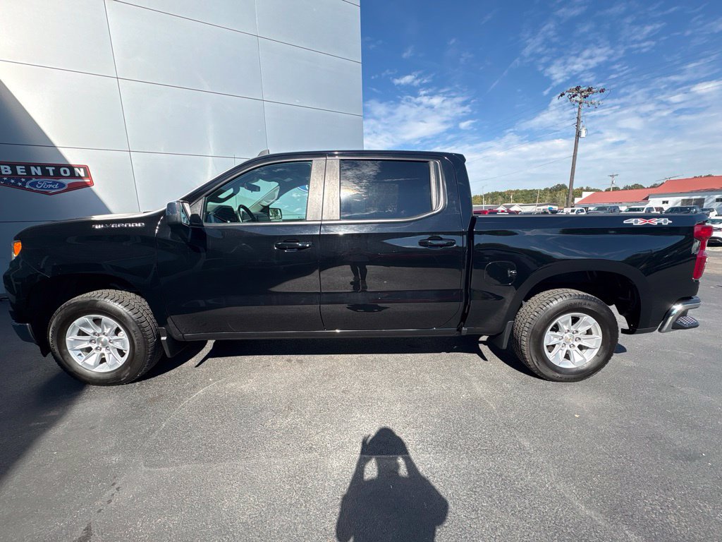 Used 2025 Chevrolet Silverado 1500 LT AWD/4WD image 8